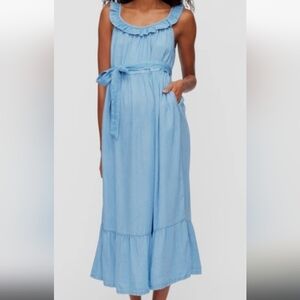 A Pea in the Pod Sky Blue Gathered Top